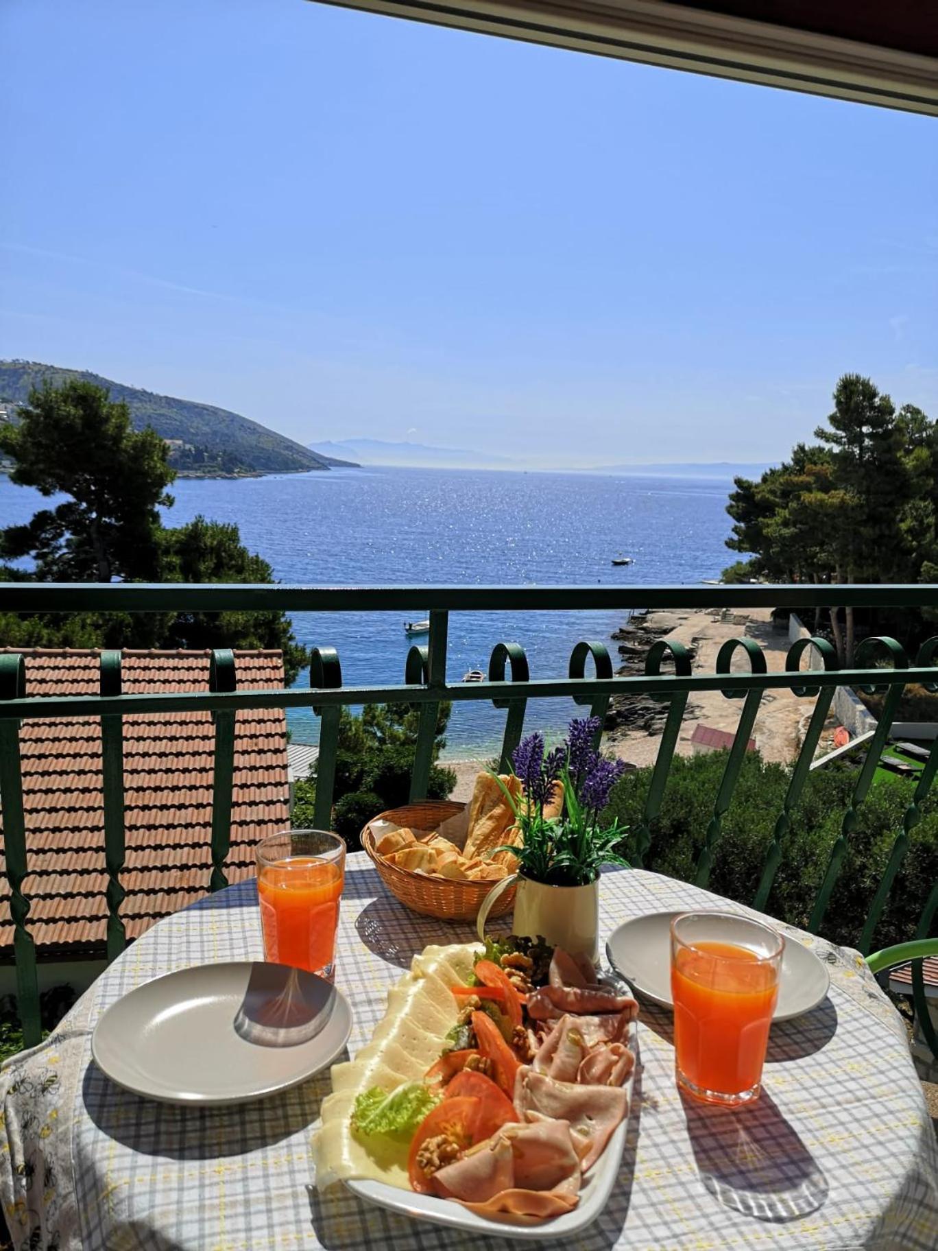 Apartments Toni Trogir Bagian luar foto