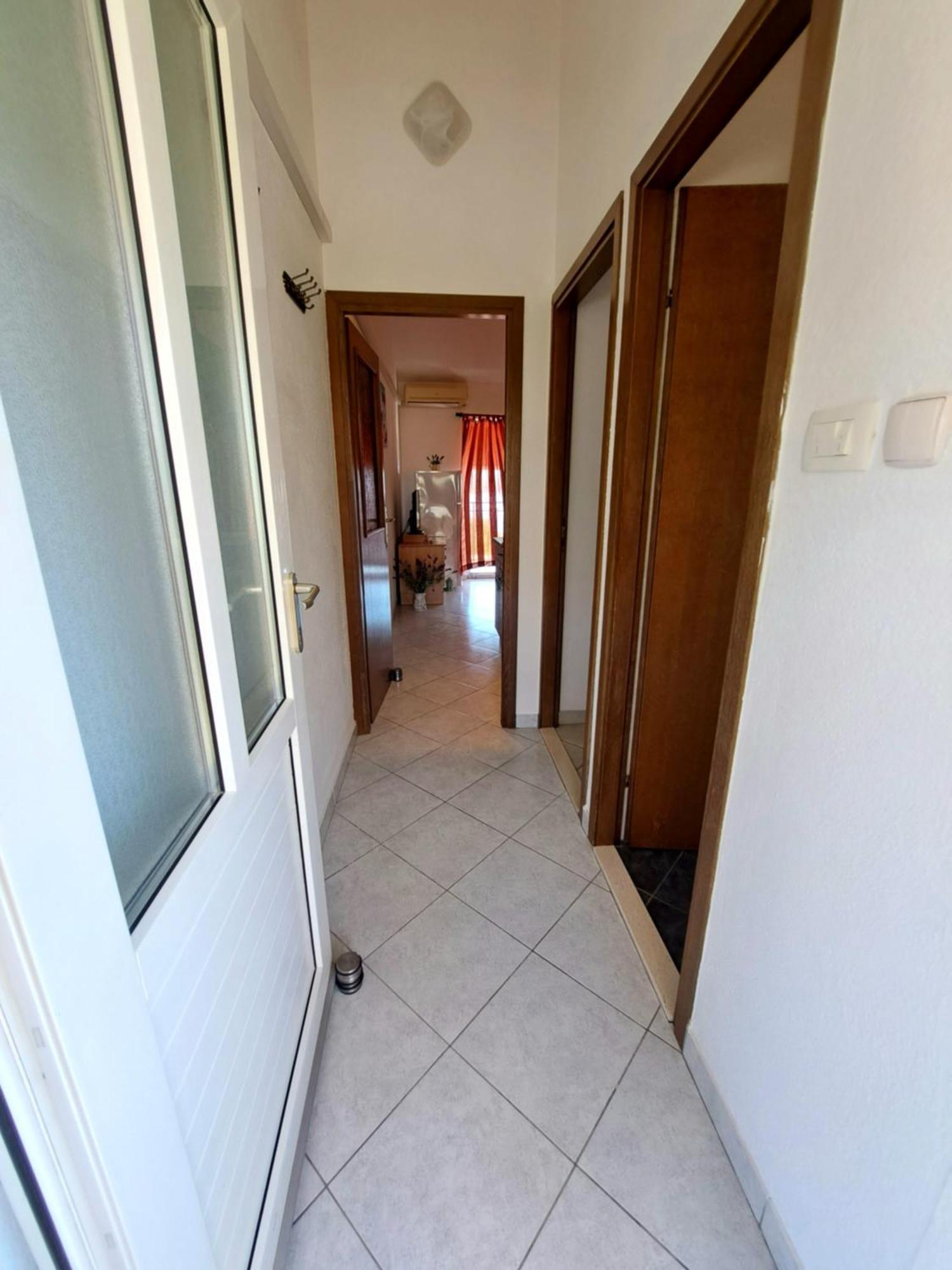 Apartments Toni Trogir Bagian luar foto