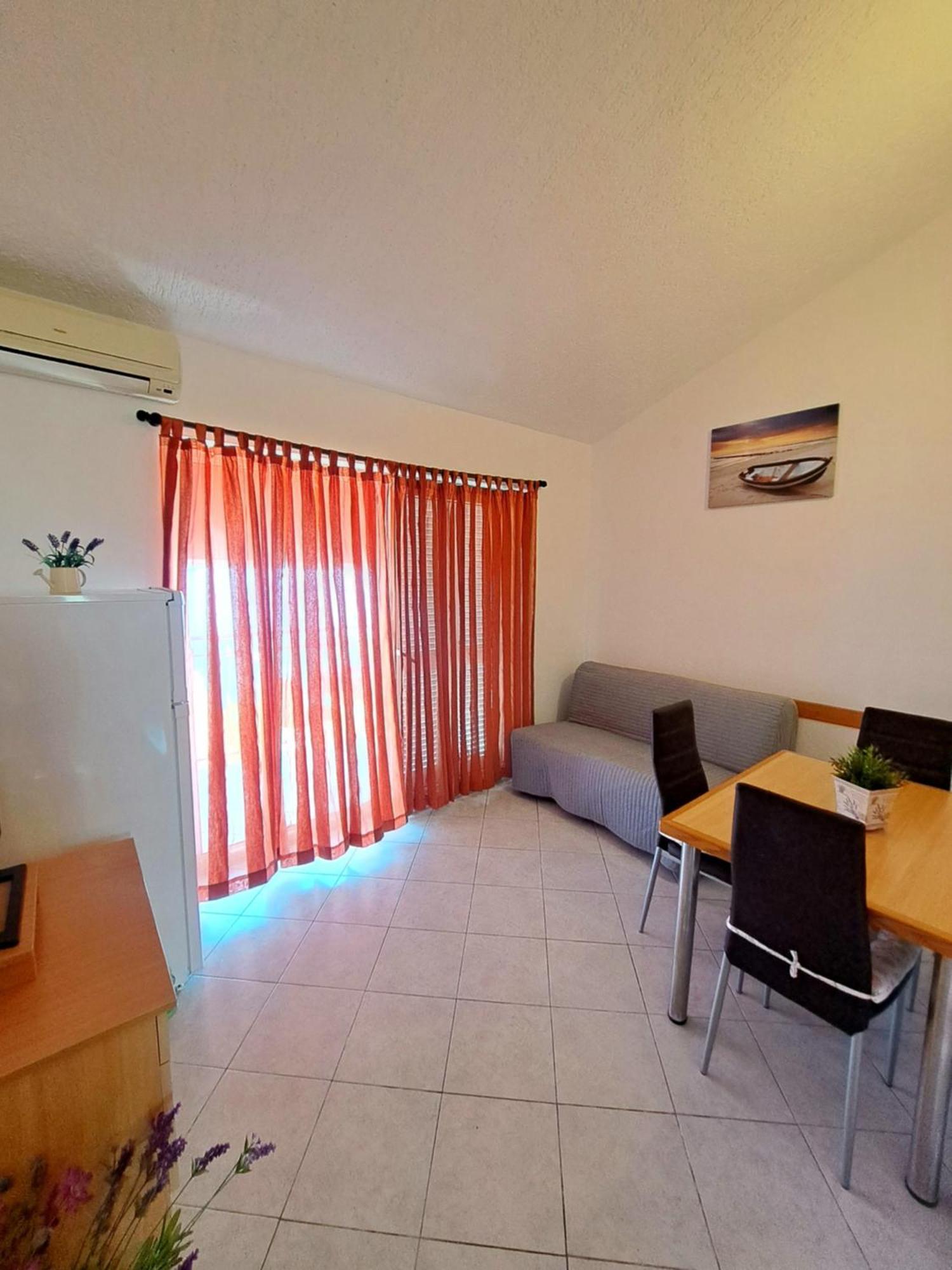 Apartments Toni Trogir Bagian luar foto