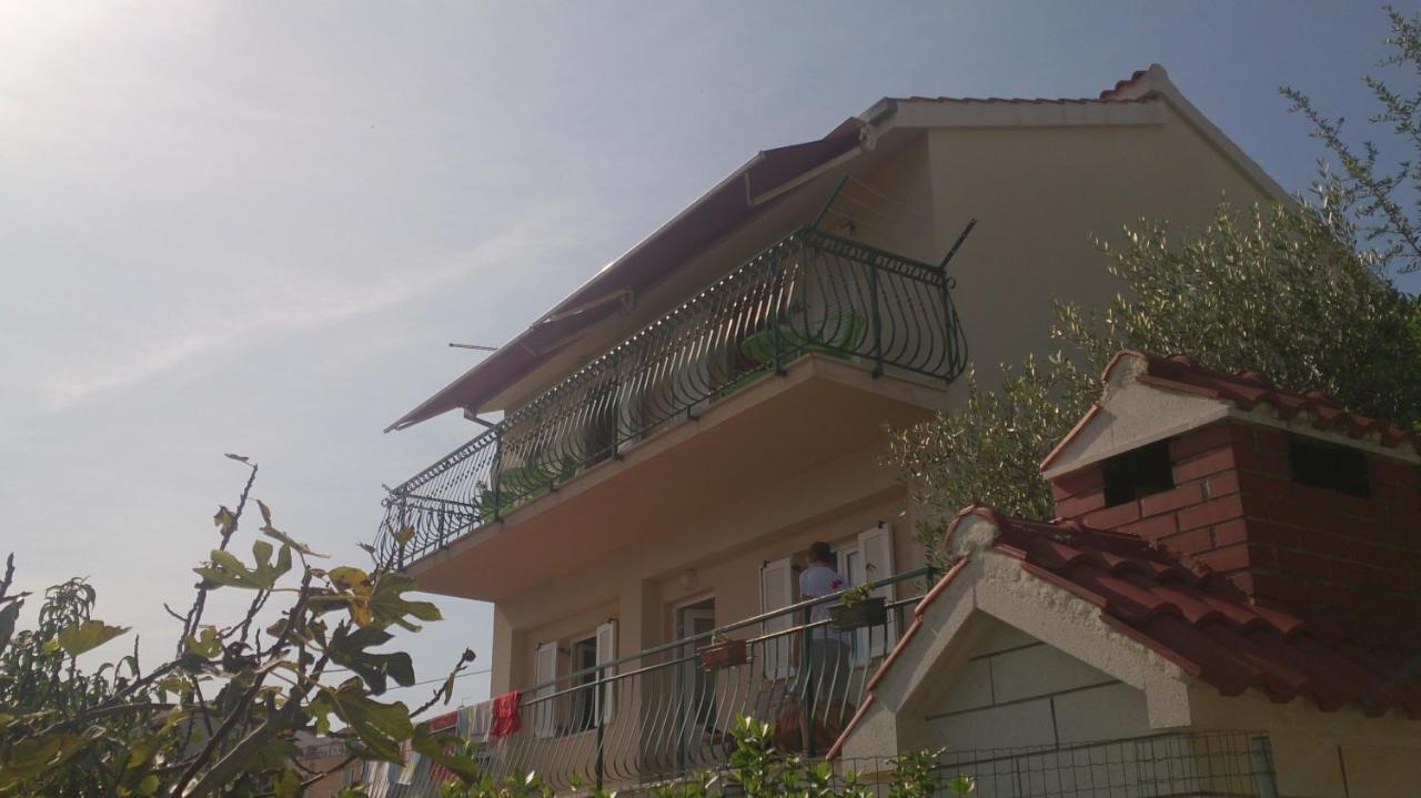 Apartments Toni Trogir Ruang foto